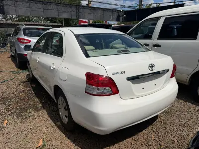 Toyota Belta 2008 - Foto 5