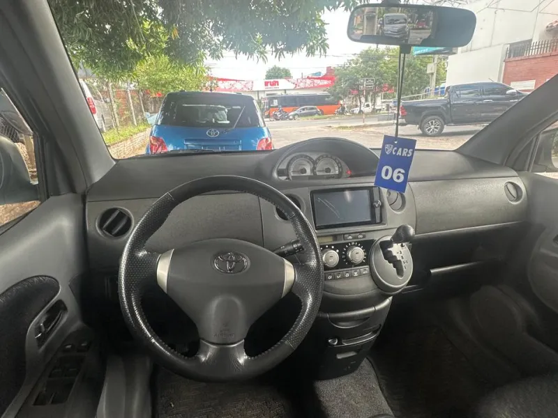 Toyota Sienta 2013 - foto 4