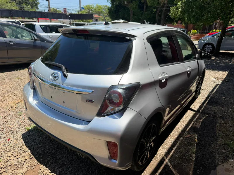 Toyota Vitz 2015 - foto 3