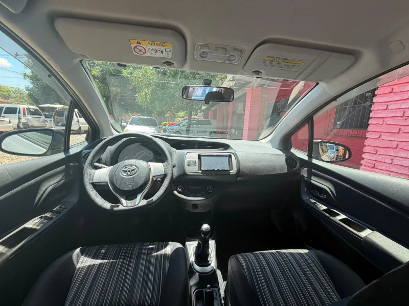 Toyota Vitz 2015 - foto 6