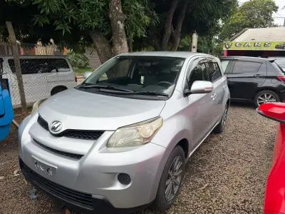 Toyota Ist 2008 - Foto 1