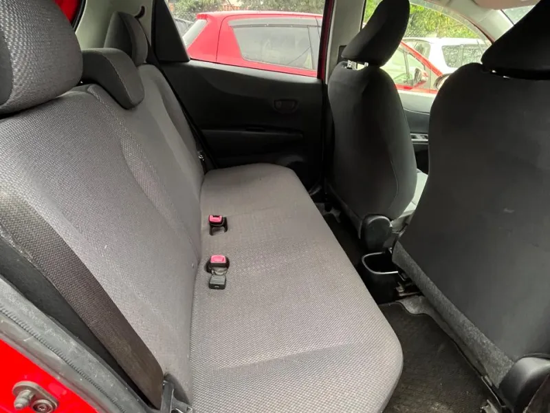 Toyota Vitz 2012 - foto 3