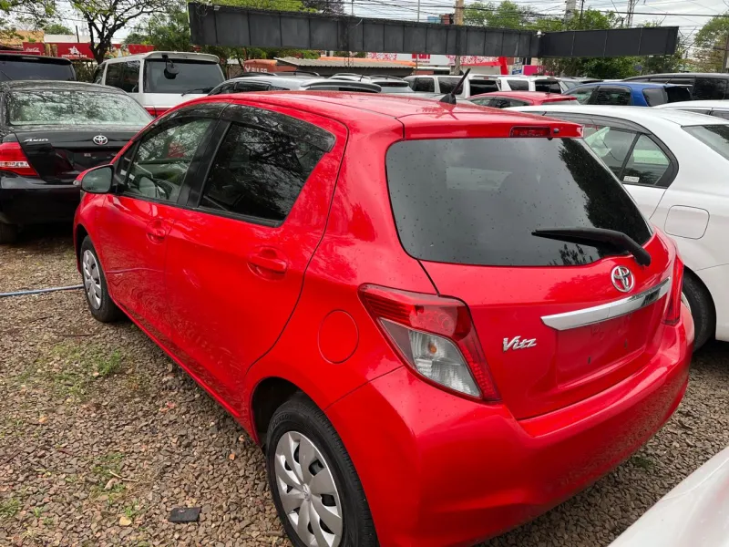 Toyota Vitz 2012 - foto 5