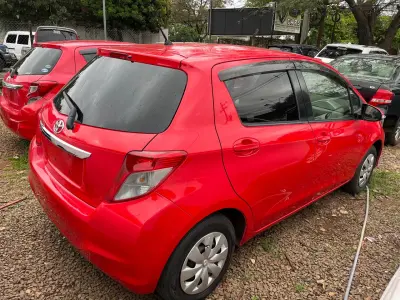 Toyota Vitz 2012 - Foto 4