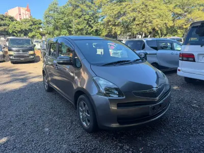 Toyota Ractis 2006 - Foto 6