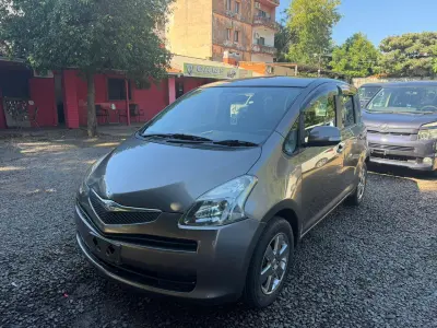 Toyota Ractis 2006 - Foto 1