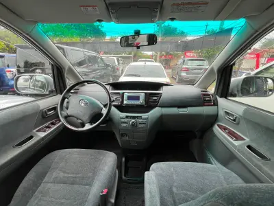 Toyota Noah 2006 - Foto 3