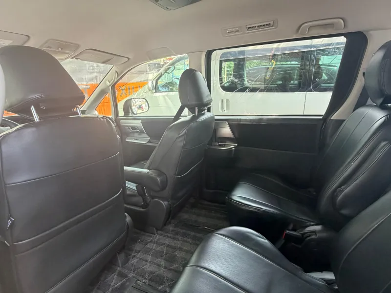 Vendo Toyota Voxy 2011 58.000Km Sin Uso en Paraguay - foto 2
