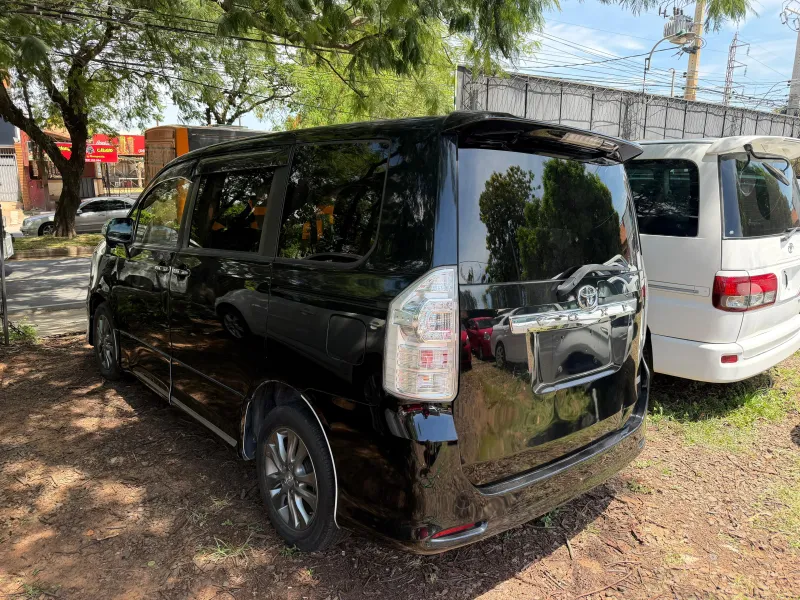 Vendo Toyota Voxy 2011 58.000Km Sin Uso en Paraguay - foto 6