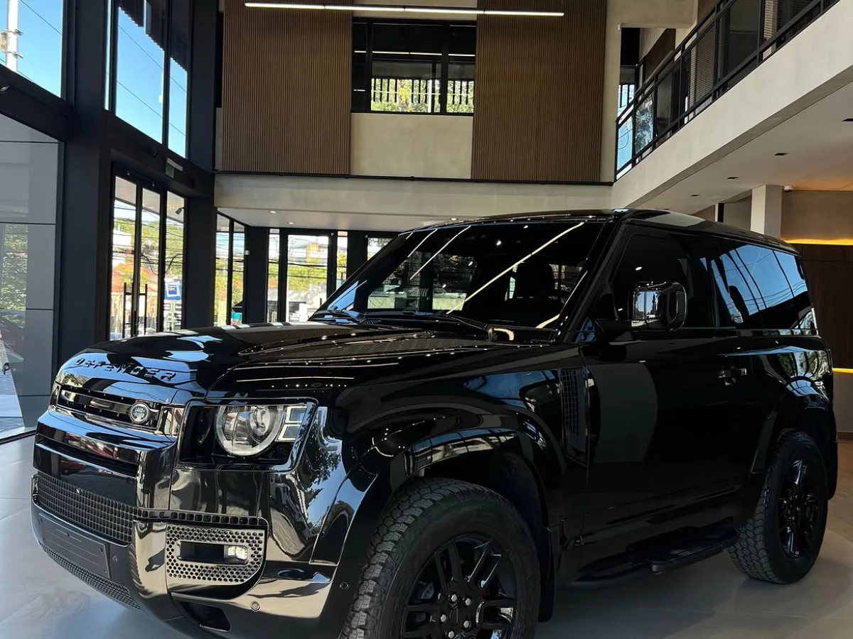 Land Rover DEFENDER 90 SE 2025