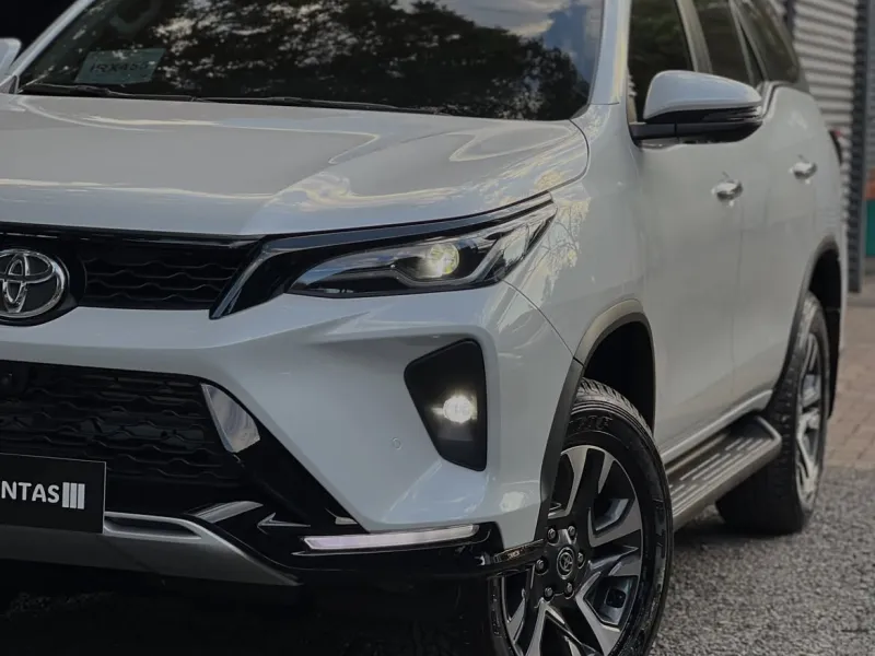 Toyota Fortuner Limited 2027 - foto 7
