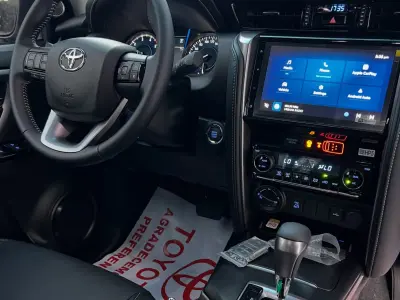 Toyota Fortuner Limited 2027 - Foto 6