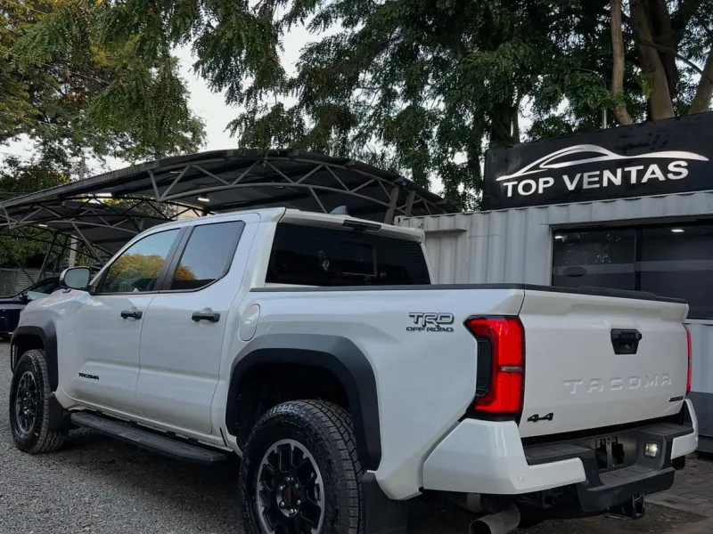 Toyota Tacoma TRD OFF ROAD 2025 - foto 3