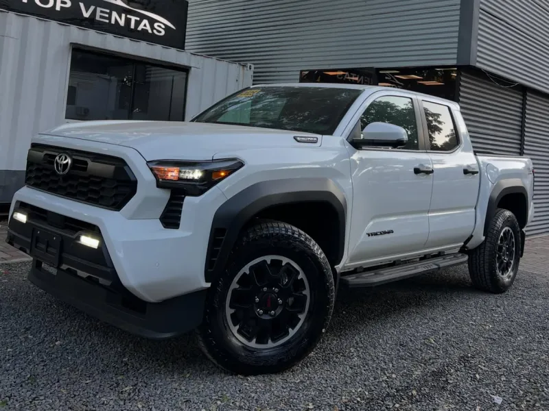Toyota Tacoma TRD OFF ROAD 2025 - foto 1