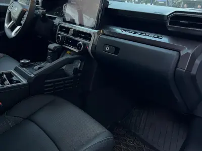 Toyota Tacoma TRD OFF ROAD 2025 - Foto 7