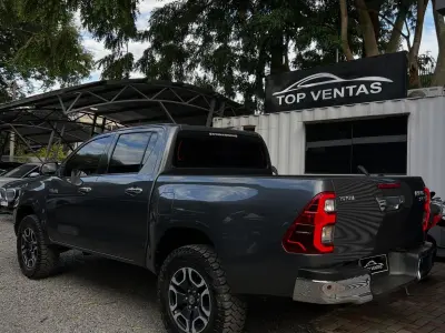 Toyota Hilux Limited 2021 - Foto 2