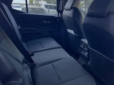 Toyota 4RUNNER Limited 2026 - Foto 4