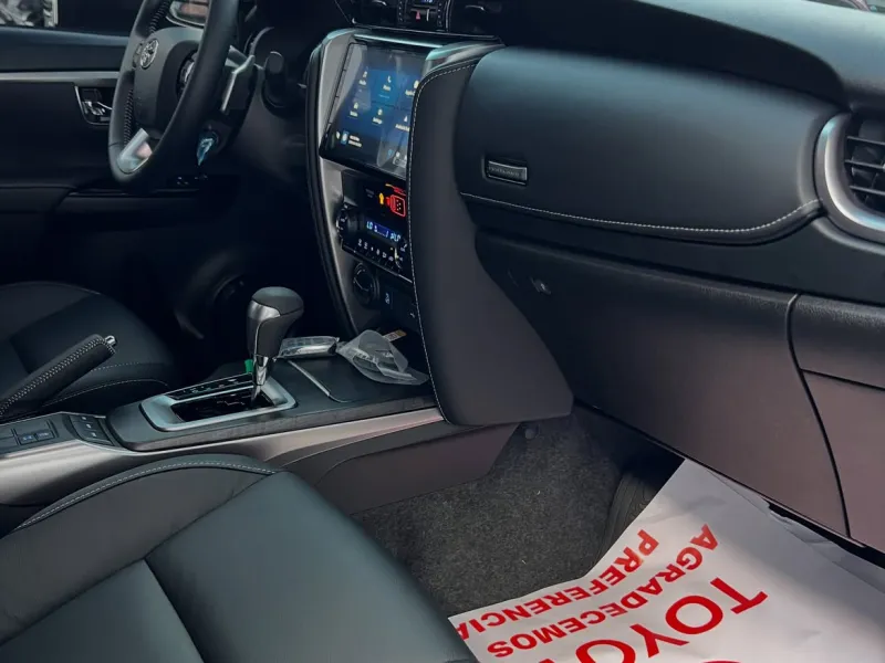 Toyota Fortuner SRV 2027 - foto 5