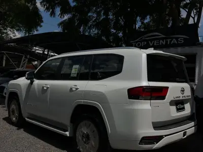 Toyota Land Cruiser GXR 2025 - Foto 2