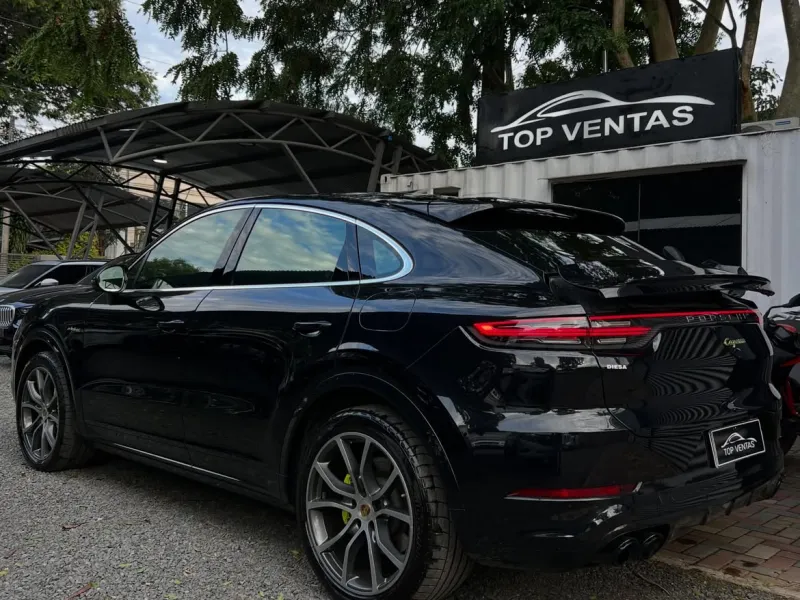 Porsche Cayenne Coupé Híbrido 2022 - foto 3
