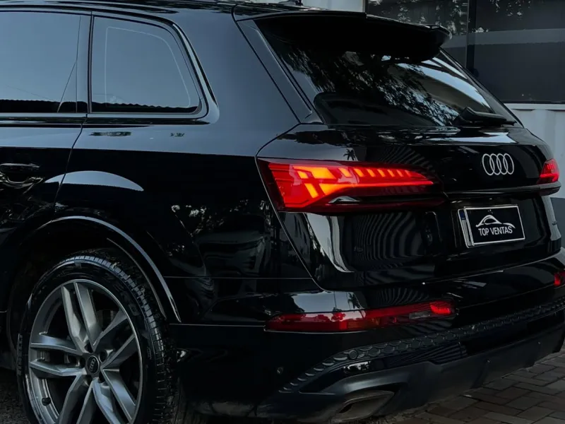 Audi Q7 S Line 2025 - foto 2