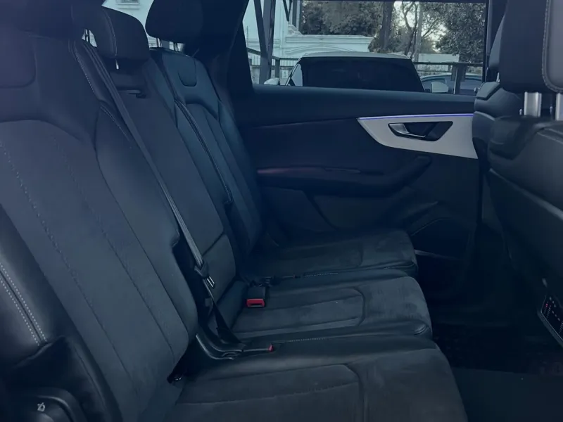 Audi Q7 S Line 2025 - foto 5