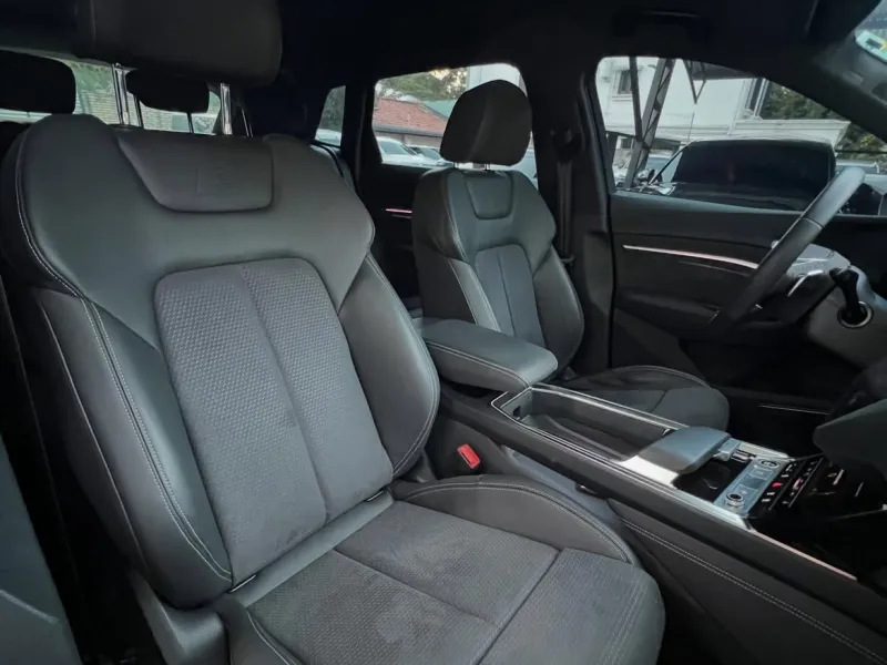 Audi e-tron 55 S Line 2022 - foto 4