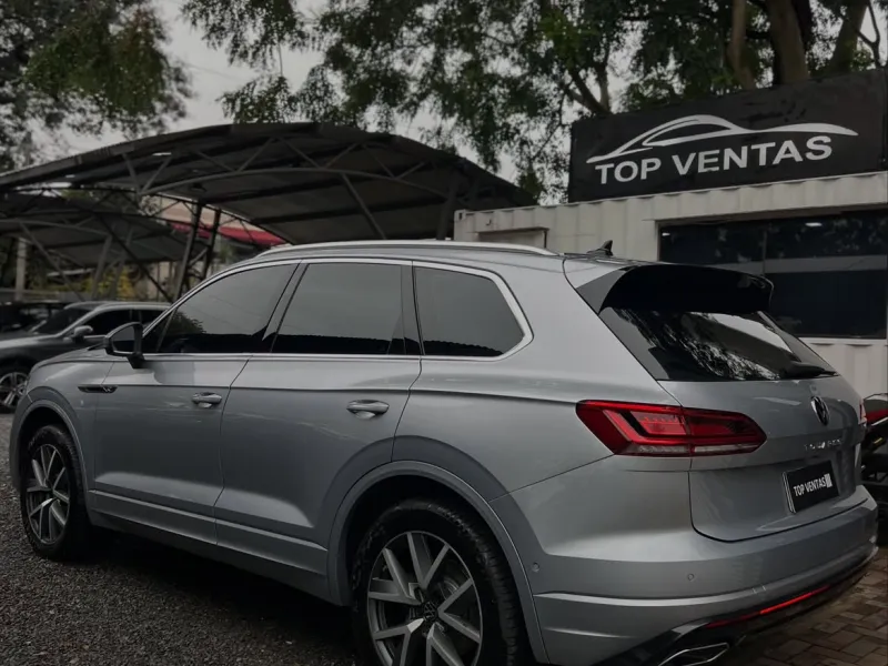 Volkswagen Touareg R-Line 2022 - foto 8