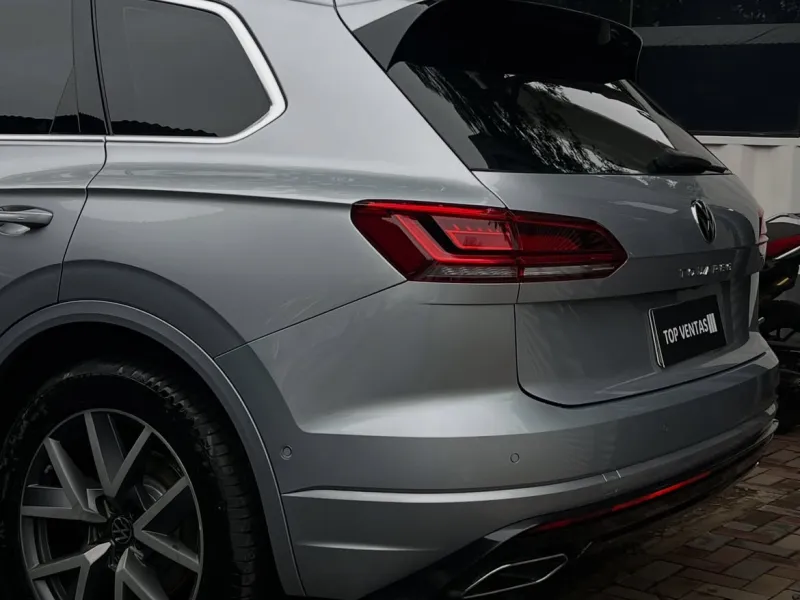 Volkswagen Touareg R-Line 2022 - foto 9