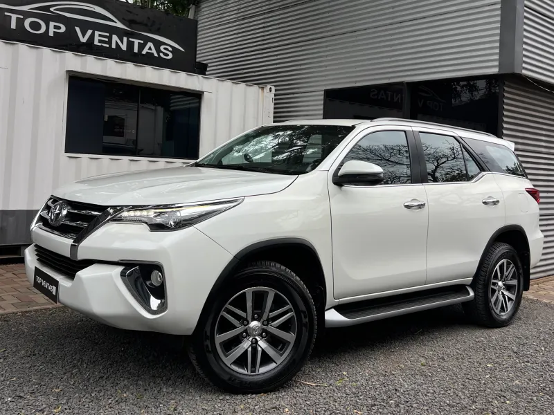 Toyota Fortuner SRV 2018 - foto 1