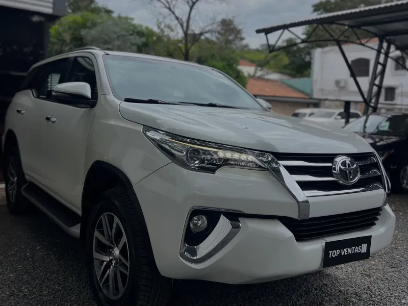 Toyota Fortuner SRV 2018 - foto 3