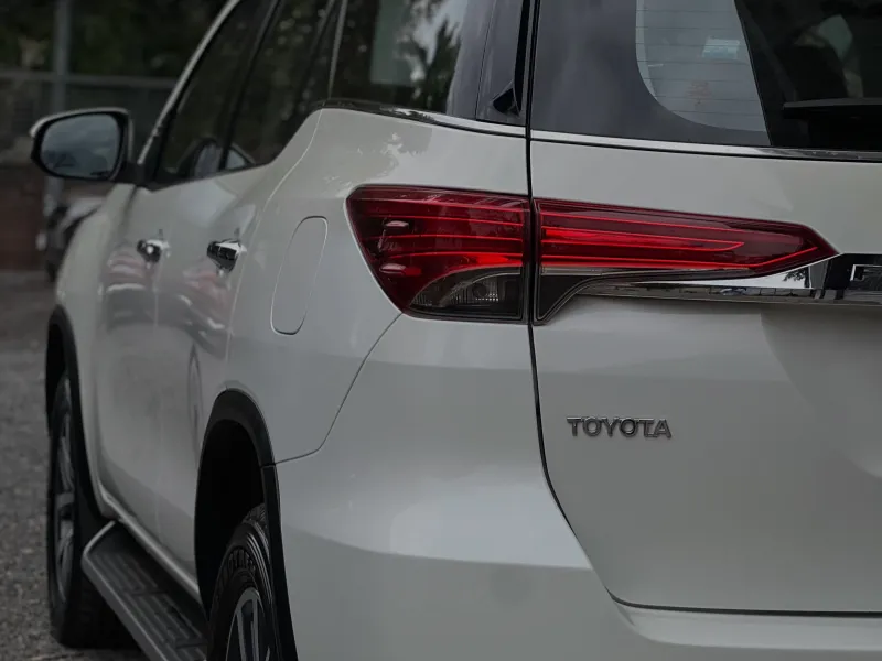 Toyota Fortuner SRV 2018 - foto 9