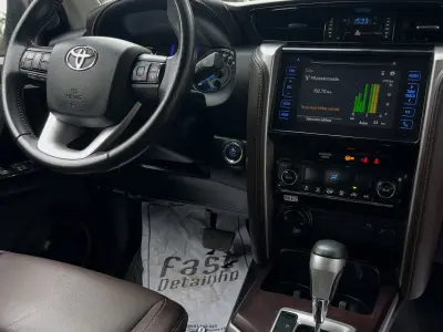 Toyota Fortuner SRV 2018 - Foto 7
