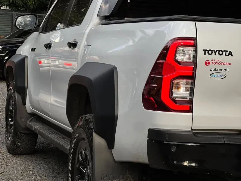 Toyota Hilux 2026 - foto 2