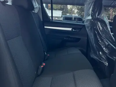 Toyota Hilux 2027 - Foto 7