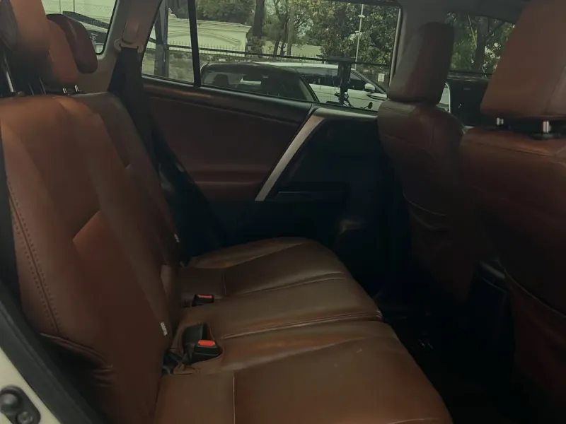 Toyota RAV4 2019 - foto 6