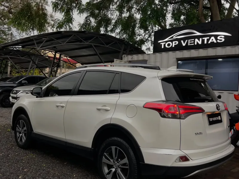 Toyota RAV4 2019 - foto 8